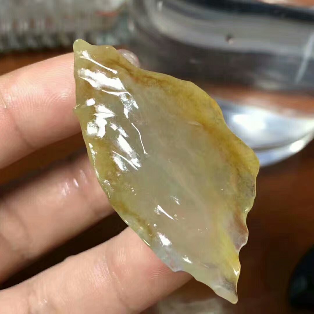 什么是凉水玉石