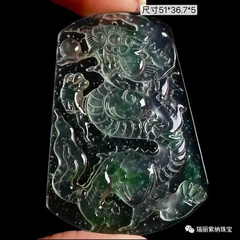 听说：“人养玉三年玉养人一生”是不是真的？